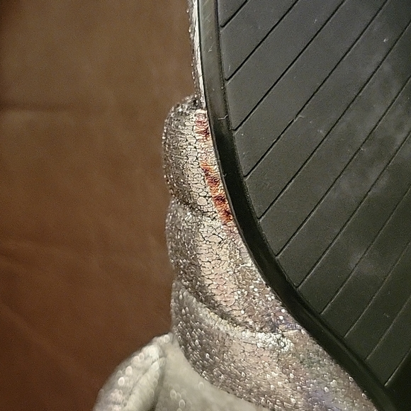 Zara NWT Silver Flat Sandals Puffy Front Size 6 (36 EU) - Picture 11 of 12